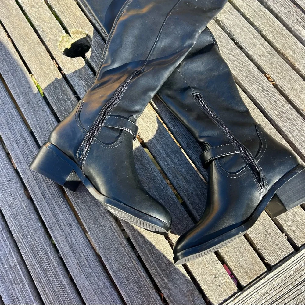 DV Dolce Vita Elyse Over-The-Knee Buckle Block Heel‎ Boot Size 6